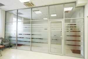 Алюминиевая перегородка Schuco GFTD695